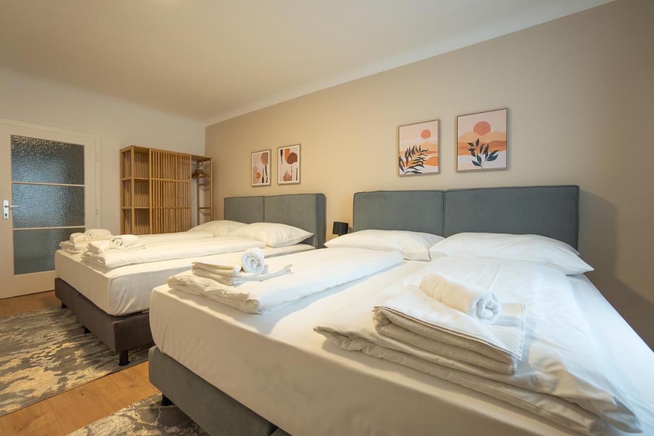 A 2-bedroom With A King-size Bed And A Balcony Is Located Just A 15-minute Walk From Stephansplatz. Apartment *